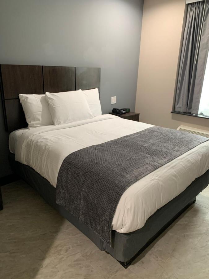Monti Hotel Mount Vernon